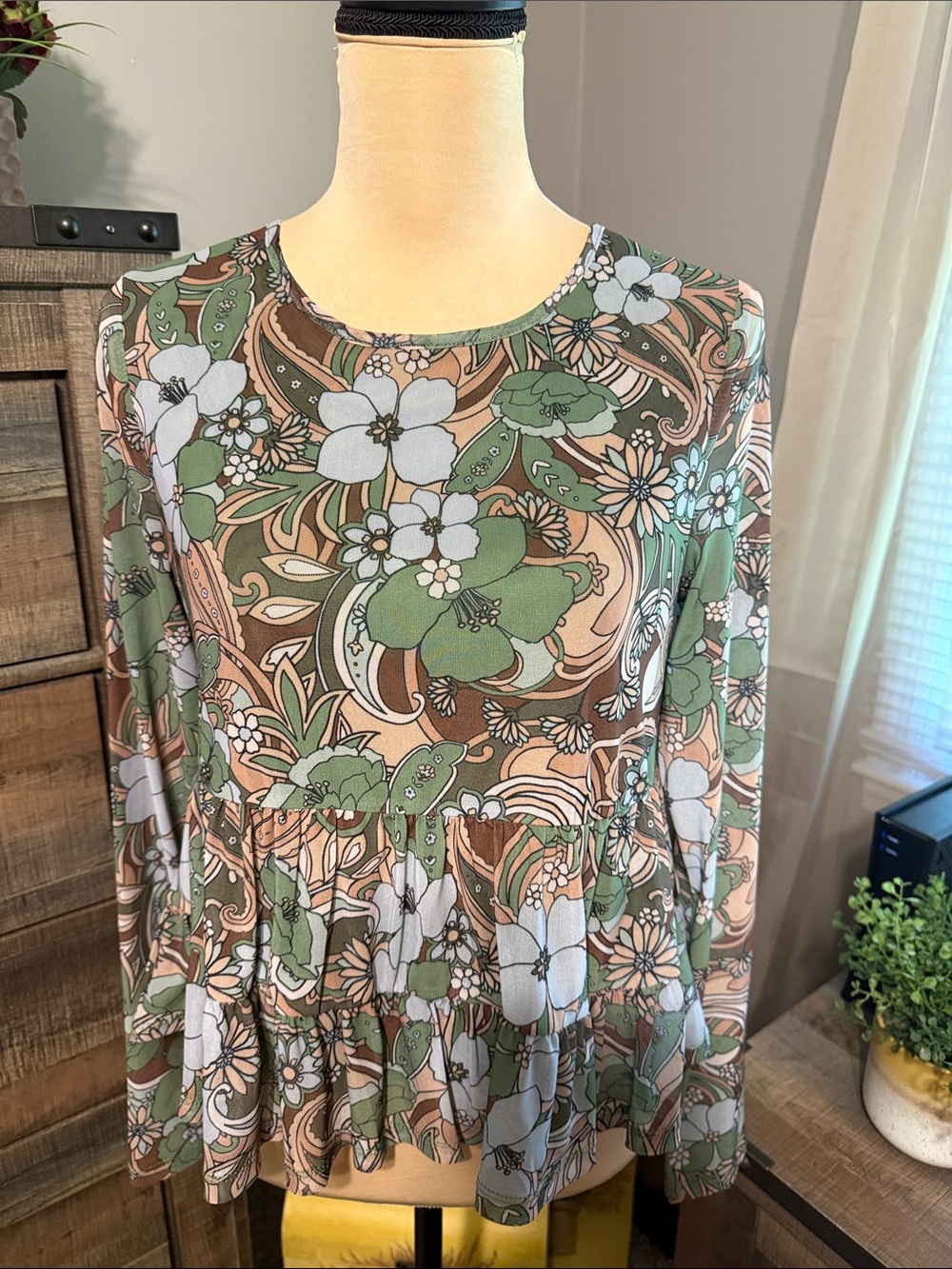 love, Fire Green & tan Floral Long-Sleeve Peplum Top